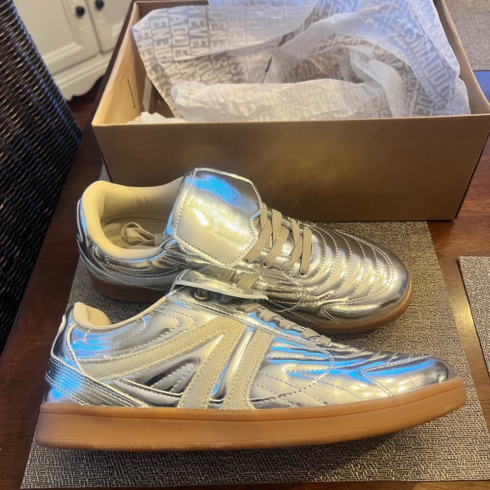 Steve Madden Madrid‎ sneaker in silver metallic